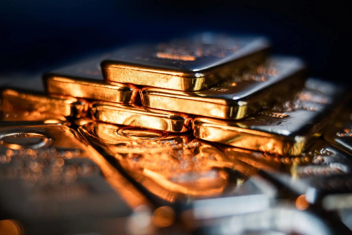 قیمت طلا پس از پایان برخی مشوقهای مالیاتی چین در حدود ۴,۰۰۰ دلار باقی ماند