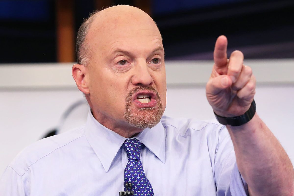 جیم کرامر (Jim Cramer)، مجری مد مانی (Mad Money) در CNBC، این هفته نگاهی به مهمترین گزارشهای درآمدی و دادههای اقتصادی پیش رو داشت و گفت با وجود تعطیلات شکرگزاری، بازار همچنان به همه جزئیات حساس خواهد بود.
