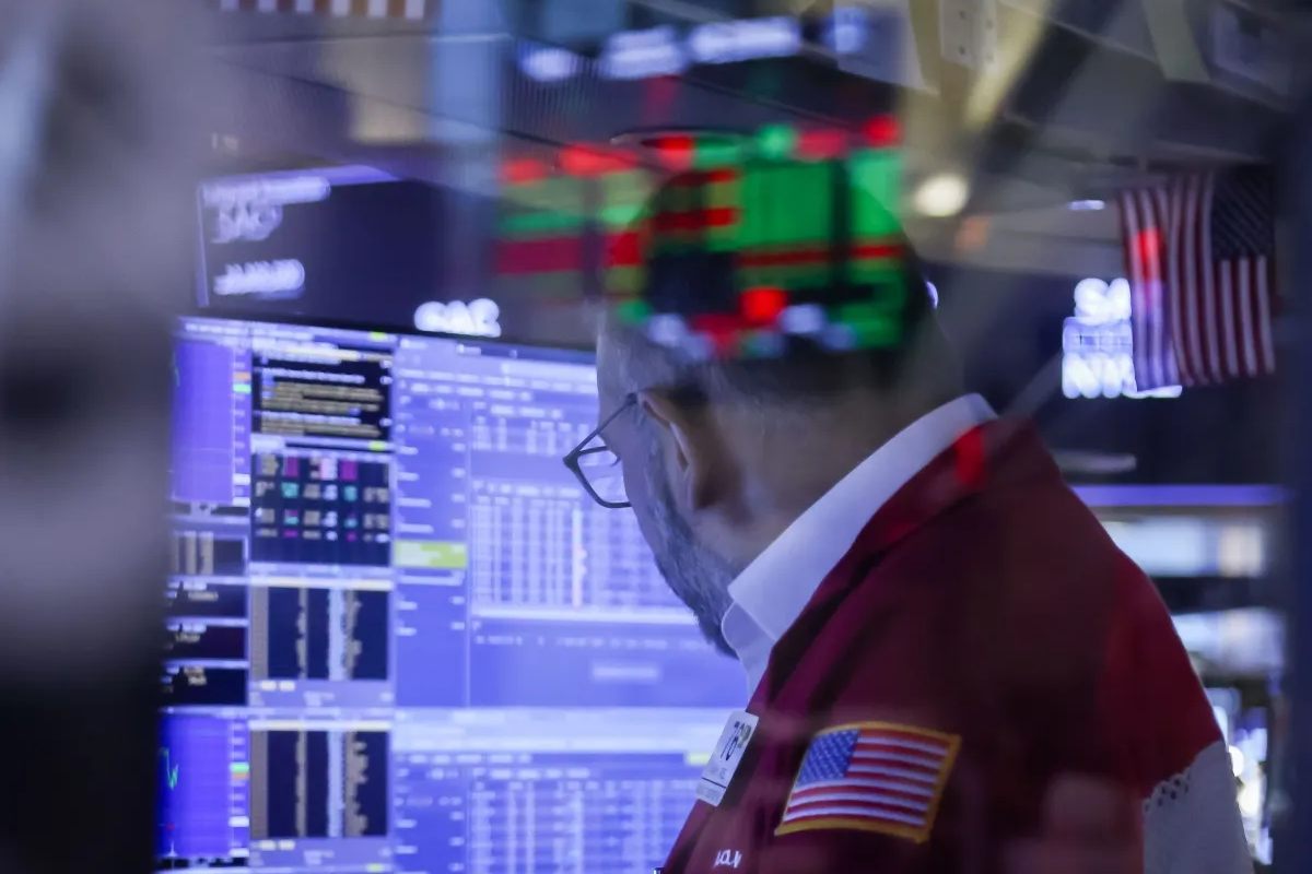 زلزله در والاستریت؛ S&P 500 و نزدک برای نخستین بار در تاریخ از مرزهای خیالی عبور کردند!